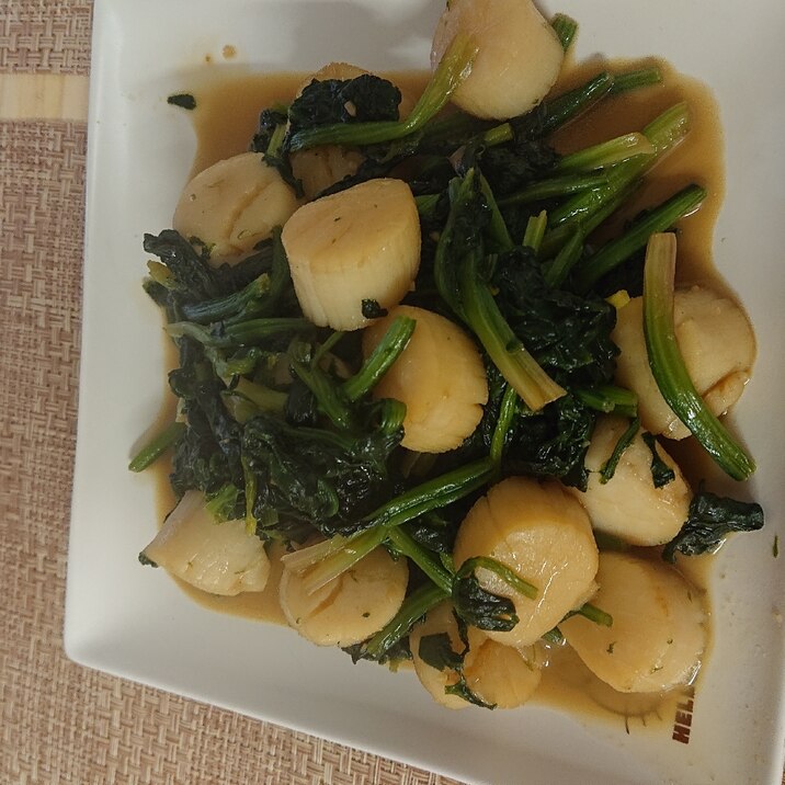 ホタテとほうれん草のバター炒め